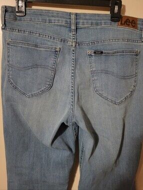 Lee Light Blue Back-Pocket Denim Jeans T28